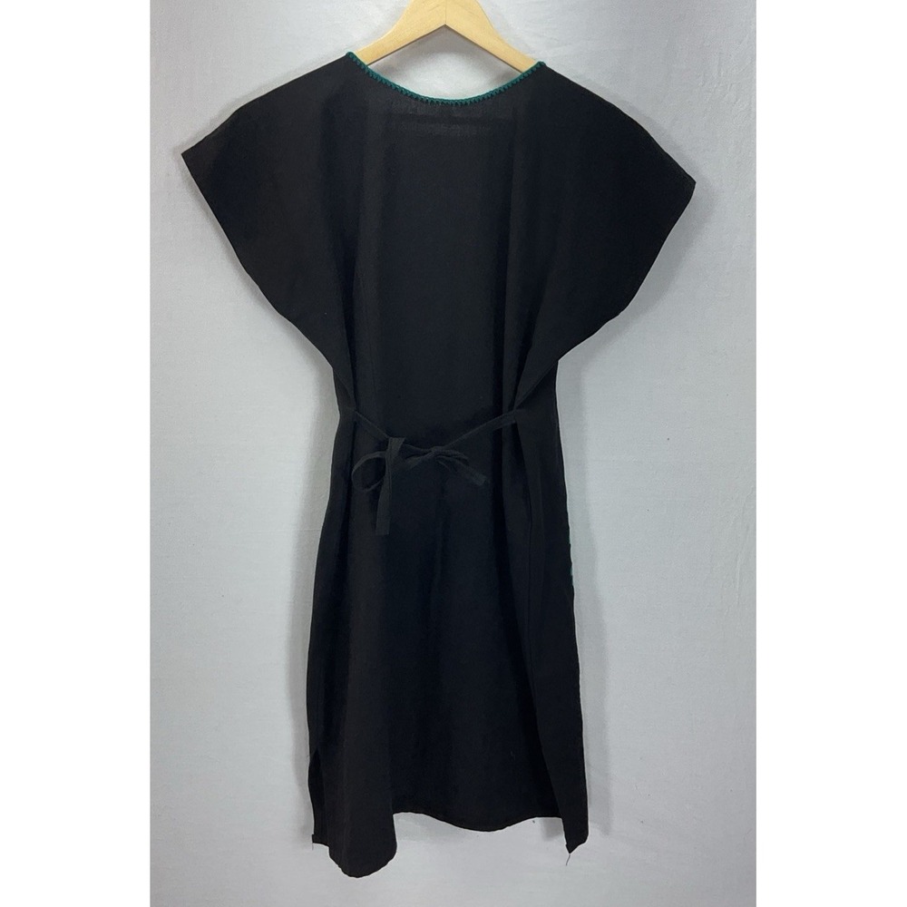 Black Embroidered Floral Midi Dress - Picture 2 of 8